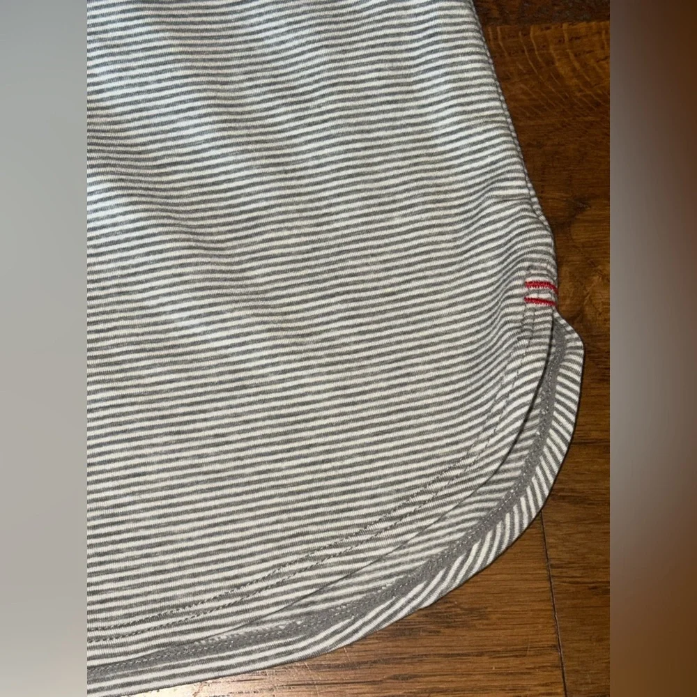 Toad & Co. lightweight Seersucker Skirt. Gray & White. Size Large.